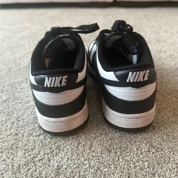 Nike Classic Black and White Low-Tops - Picture 5 of 6